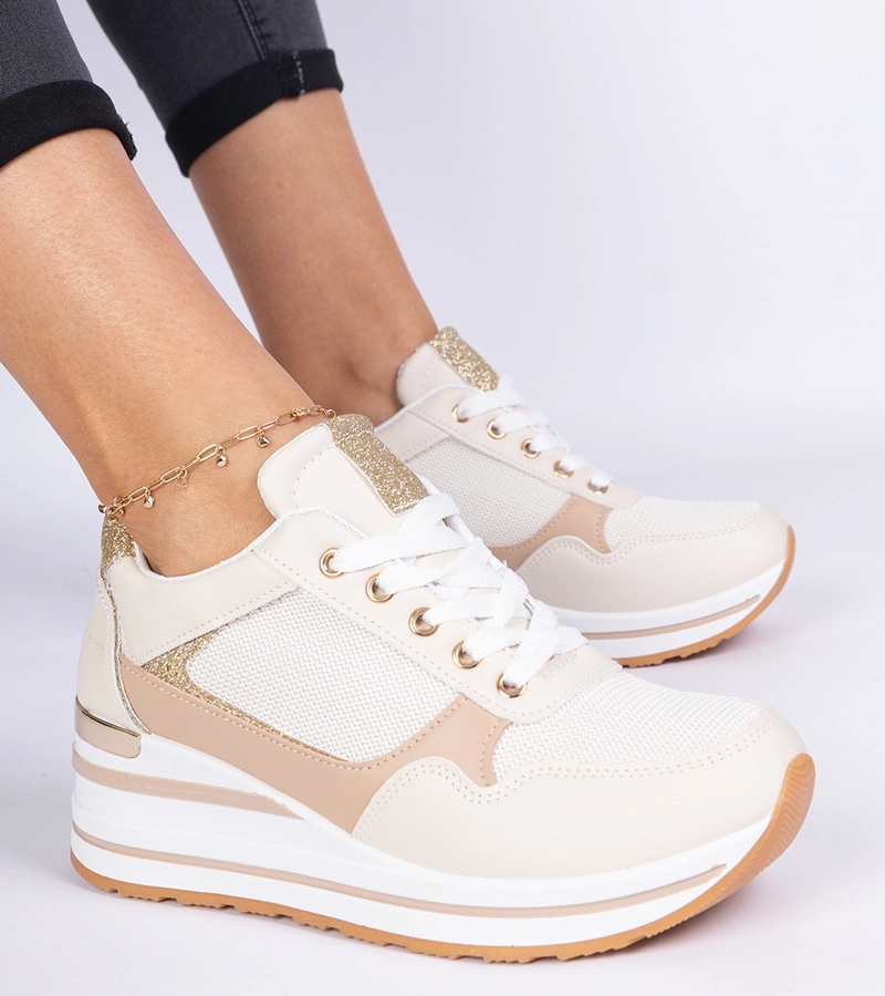 Beige Sneaker verziert mit Glitzer und Metalleinsatz Olaria