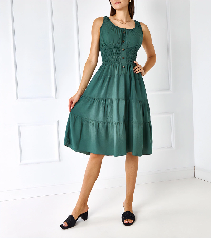 Das grüne Spaghettiträgerkleid von Masaew.