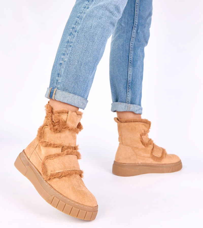 Braune Stiefeletten mit Klettverschluss und Fellverzierung Grace