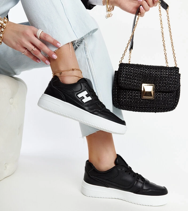 Schwarze Sneakers auf weißer Plattform Mentha