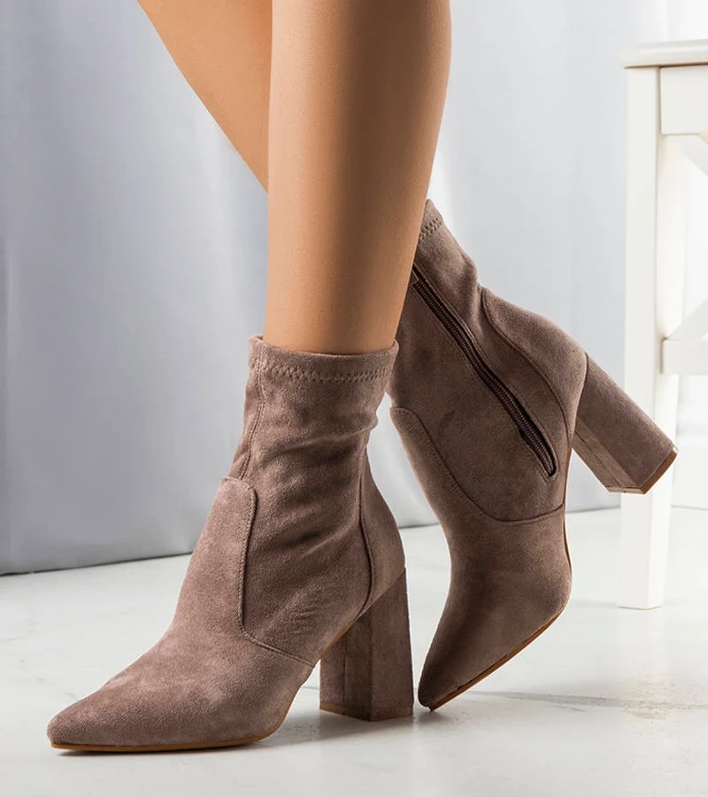 Braune Kensley Stiefeletten auf Absatz