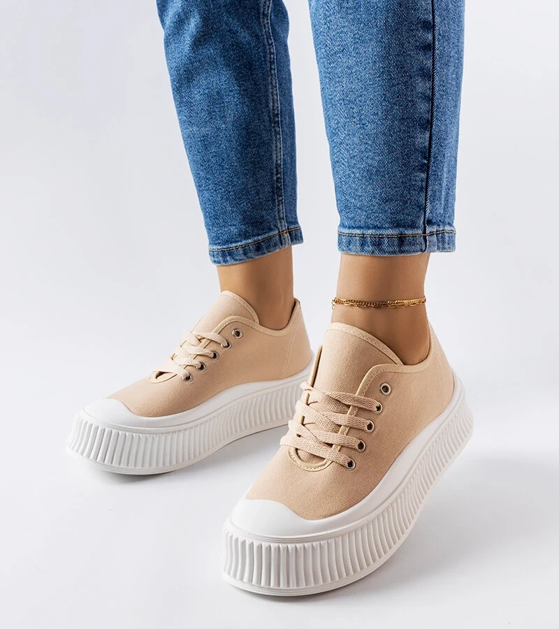 Beige Plateau-Sneaker von Castanthei