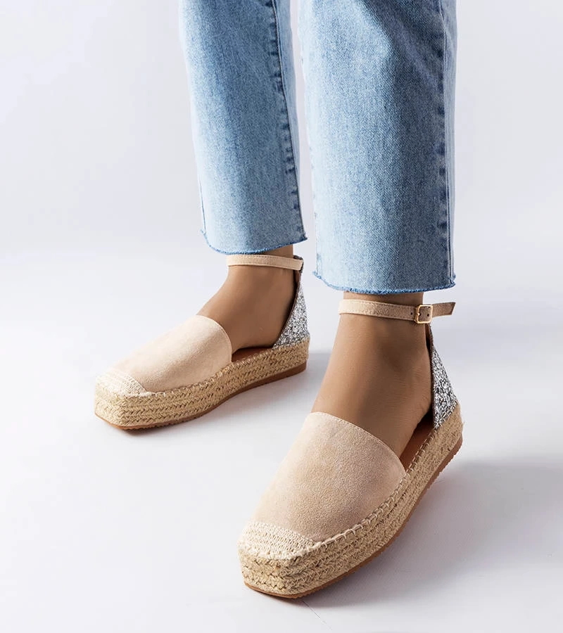 Beige Espadrilles mit Glitzereinsatz von Myasia