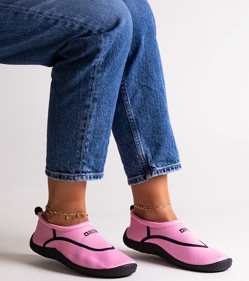 Sportliche rosa Wasserschuhe Big Star NN274A800