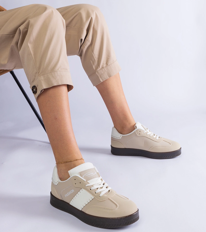 Beige Sneakers auf Plateausohle mit Nähten Puente