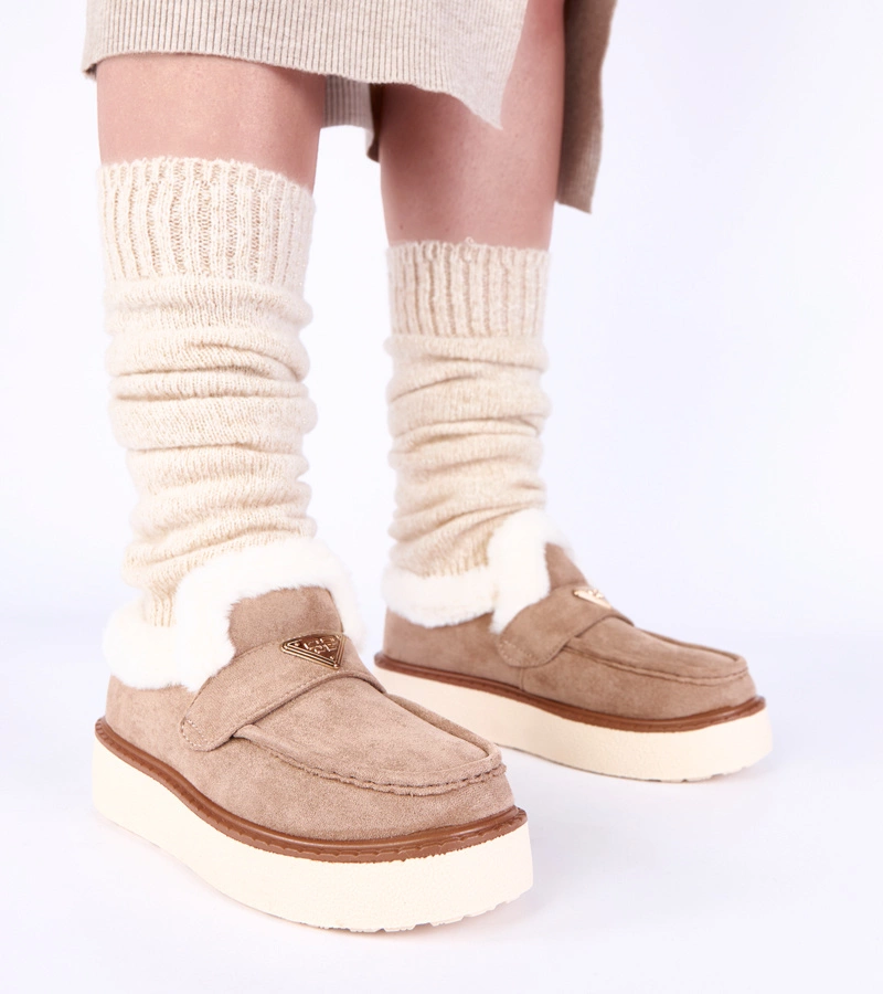 Dunkelbeige gefütterte Mokassins Loafy