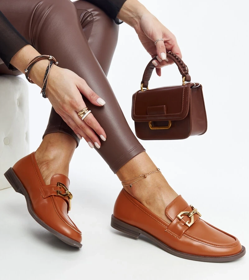 Braune Mokassins mit Schnalle Lea