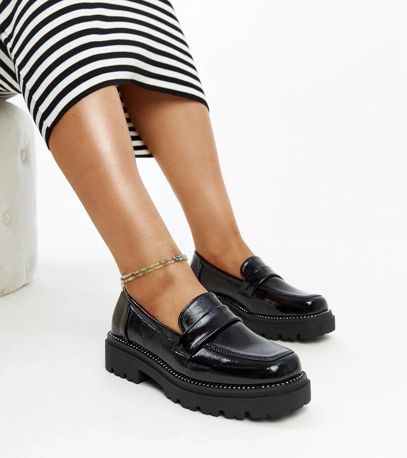 Schwarze lackierte Halbschuhe mit Lederinnensohle von Ulla