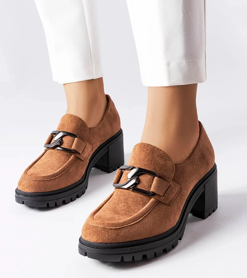 Braune Pumps mit Leder-Einlegesohle von Vinceza