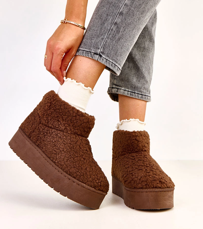 Dunkelbraune Schneestiefel mit Lammfellschaft Lasso