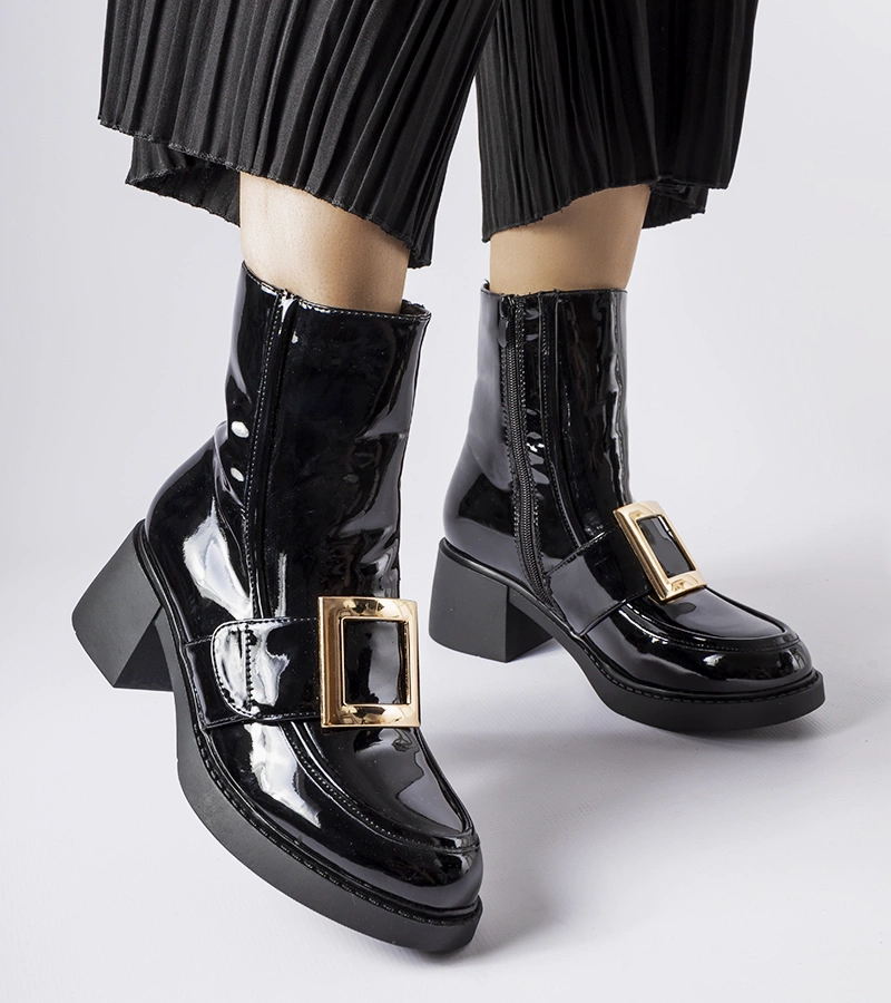 Schwarze lackierte Stiefeletten mit Absatz von Girardi